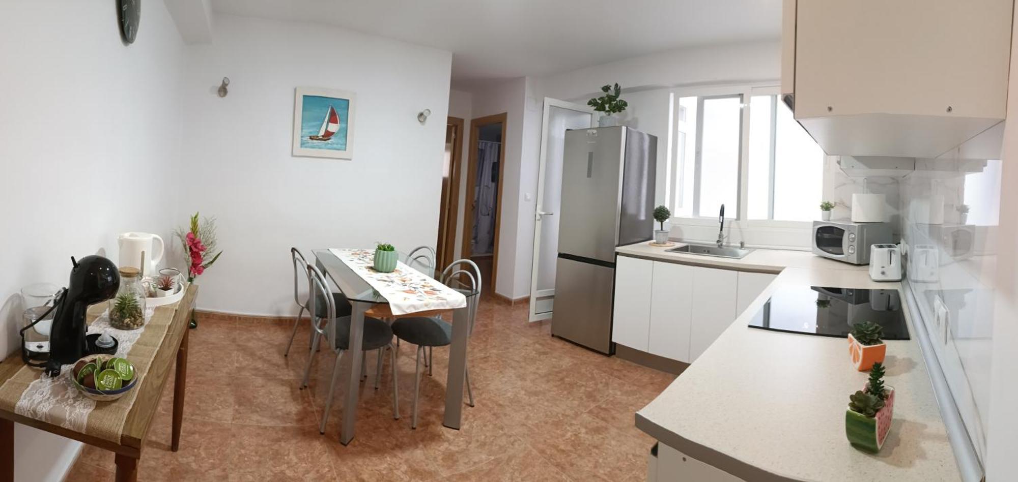 Daoiz, Vivienda Vacacional Para Familias Y Mayores De 25 Anos En El Grao De Gandia 3Ro Sin Ascensor Playa de Gandia Exterior photo