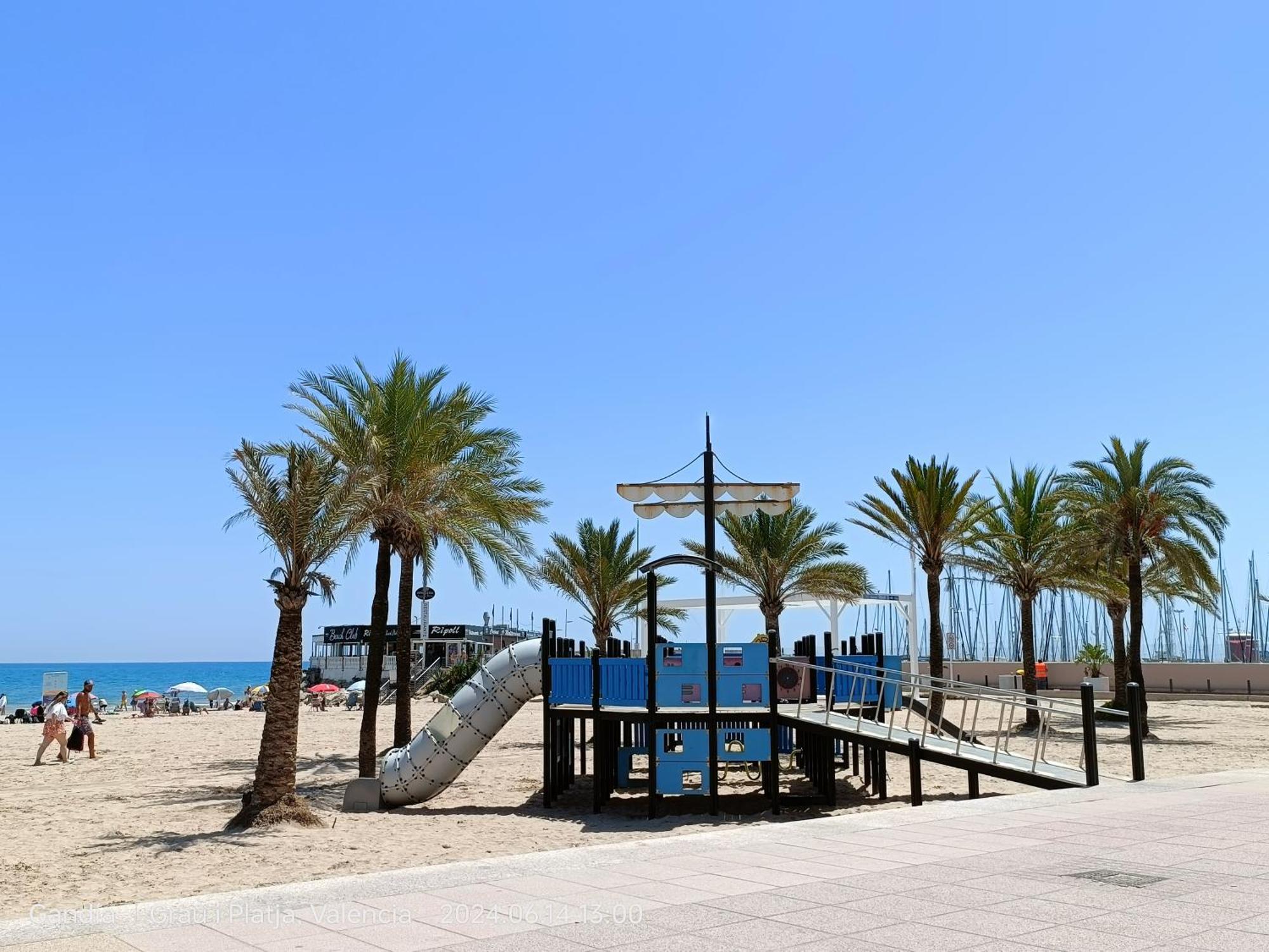 Daoiz, Vivienda Vacacional Para Familias Y Mayores De 25 Anos En El Grao De Gandia 3Ro Sin Ascensor Playa de Gandia Exterior photo